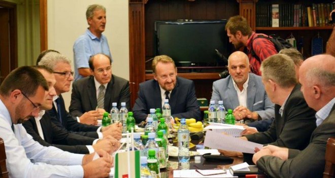 Izetbegović: Spremni smo podijeliti dio kolača s pravim partnerima; rado ću se odazvati Radončićevom pozivu...