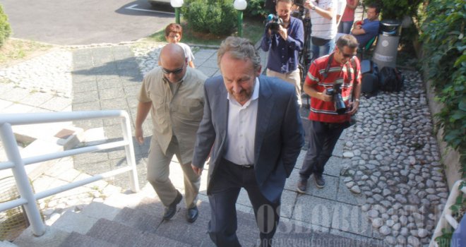 Šta je pet istaknutih SDA-ovaca napisalo u dugoočekivanom pismu Bakiru Izetbegoviću: Stranački raskol ili ujedinjenje?