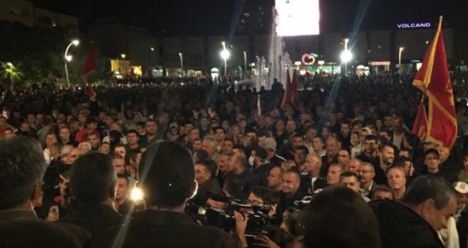 Protest opozicionog DF-a u Podgorici: Ili raspuštanje Vlade Mile Đukanovića ili bojkot Skupštine