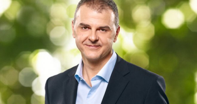 Jasenko Selimović: Pustili ste svoje političare, pa ste dobili nesposobnu fukaru