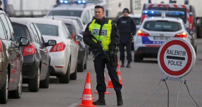 Tragovi iz Pariza vode na Balkan: Muškarac iz Crne Gore odbija dati izjavu, prevozio veću količinu oružja i municije