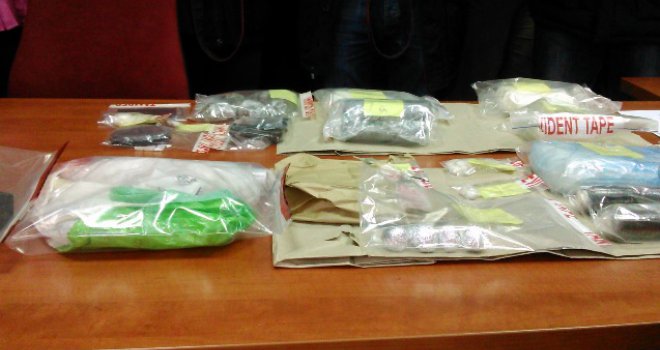 Akcija u Tuzli: Kod 16 osoba pronađena droga