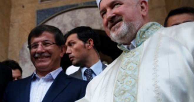 Cerić ogorčen što je turski premijer posjetio Jusufspahića: Povrijedio si, Ahmete, krv bosanskih šehida...