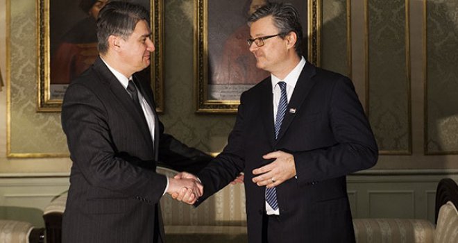 Hrvatska dobila novu vladu, Milanović Banske dvore prepustio Oreškoviću