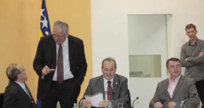 Potpisivanje općeg kolektivnog ugovora za FBiH 10. februara