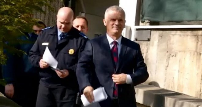 I ljekari UKCS-a podvrgnuti policijskom ispitivanju: Šta je ljekarski tim rekao o zdravstvenom stanju Radončića?!