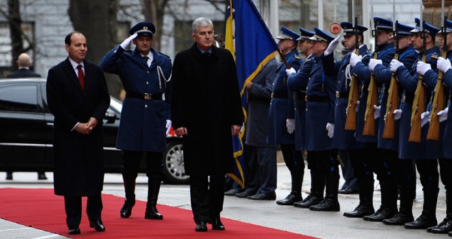 Predsjednik Albanije Bujar Nishani u Sarajevu dočekan uz najviše državne počasti