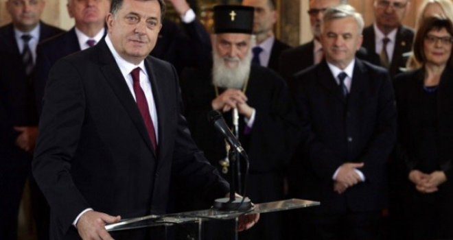 Dodik: RS odbija da poštuje odluke Ustavnog suda BiH u kojem 'stranci i Bošnjaci'...