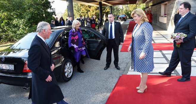 Dotjerana Kolinda dočekala prinčevski par Charlesa i Camillu u Zagrebu