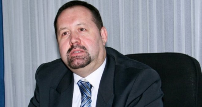 Niko mu ništa ne može zbog jakih političkih veza: Ko čuva leđa kontraverznom direktoru 'OdRaza'?!