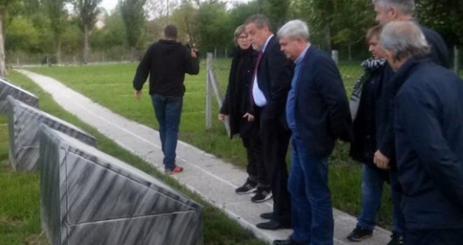 Bandić: Jasenovac je crna mrlja na historiji hrvatskog čovjeka; umorni smo od podjela...