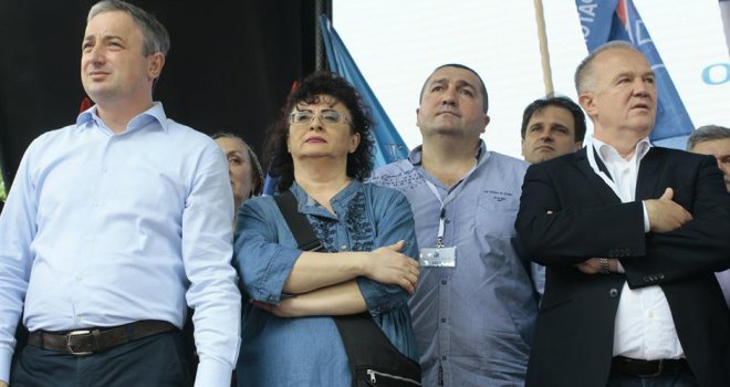 Sonja Karadžić opozicionarima prenijela 'očinski savjet'