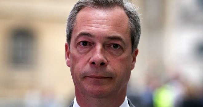 Nigel Farage, najveći zagovornik Brexita, podnio ostavku