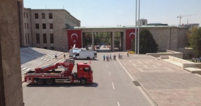 Ipak lažna uzbuna: Nakratko evakuisan turski parlament