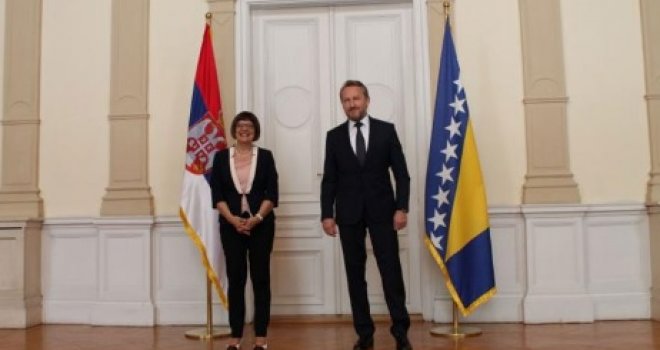 Susret Izetbegović - Gojković: Otvorena pitanja rješavati u konstruktivnom dijalogu