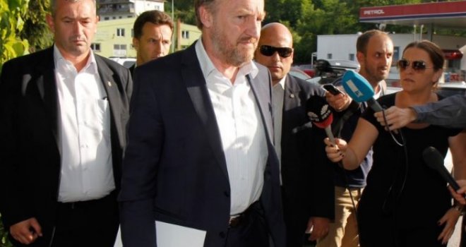 Propali pregovori: Izetbegović: Nisam ovo očekivao! HDZ: Sastanak nije bio ni dogovoren!