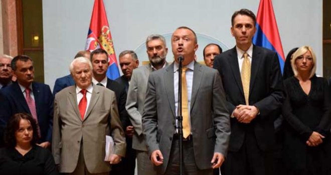 Opozicija napustila sjednicu srbijanske skupštine: Ponižavanje građana i parlamenta nećemo dozvoliti