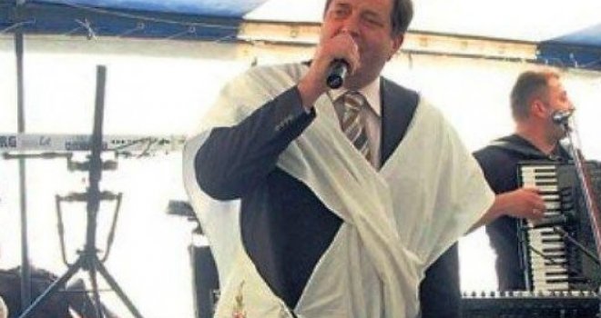 Sarajevo je za Banju Luku početnik u šerijatu: U RS ni Sherlock Holmes ne bi uspio naći bocu šljive da je...