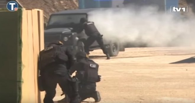 Zveckanje oružjem na granici BiH: Ovako je izgledala antiteroristička vježba Srbije i Republike Srpske