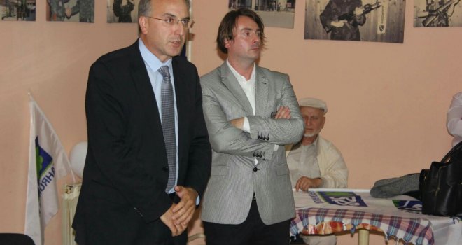 Predizborni skup SBB-a na Marijin Dvoru: Samo timski je moguće postići uspjeh