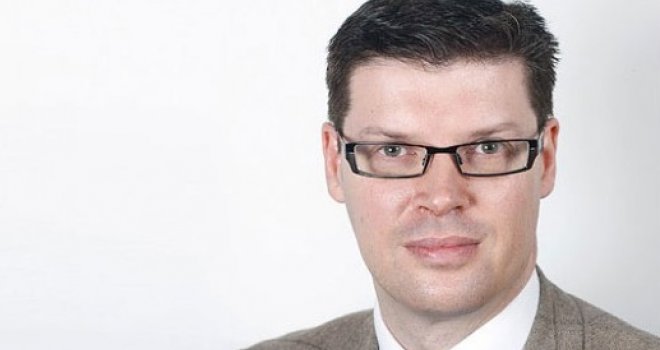 Ker-Lindsay: Oprezno sa Vučićevim uticajem na Dodika