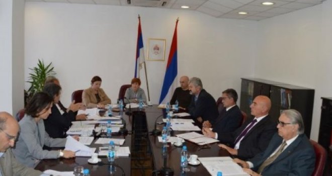 Tri mogućnosti o 9. januaru - novi zakon, izmjene ili dopune Zakona o praznicima