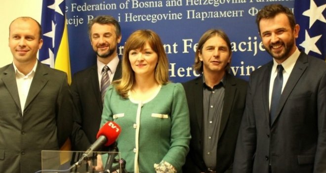 Susret delegacija Naše stranke, SDP-a i DF-a u Sarajevu: Zajedno  će formirati većinu na svim nivoima