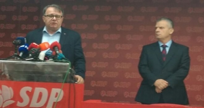 Završen sastanak Radončića i Nikšića: Zaustavljanje negativnih tendencija, nema govora o podjeli zemlje