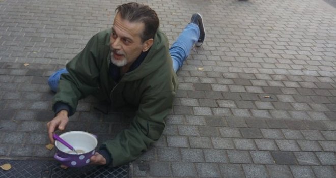 Revolt u Sarajevu: Evo kako su građani reagovali na svečano otvaranje trotoara ispred Predsjedništva BiH