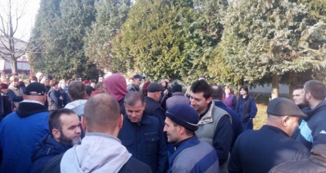 Radnici Binasa protestiraju i daju podršku direktoru Ademu Huskiću