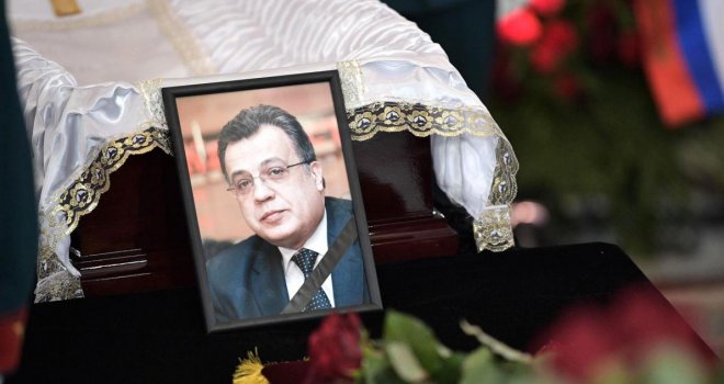 Komemoraciji i sahrani ubijenom Karlovu prisustvovali Putin, Lavrov, Medvedev...