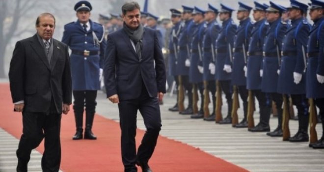 Pakistanski mediji: Zvizdić je ponizio našeg premijera Sharifa u Sarajevu