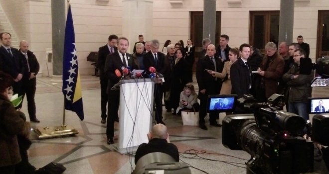 Moj odgovor svima koji tvrde drugačije: Govor Bakira Izetbegovića povodom odluke o reviziji tužbe protiv Srbije