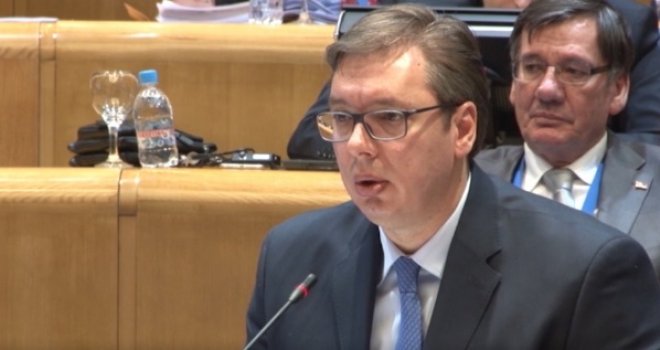 Vučić: Molim te Denise, ne zovite Kosovo državom