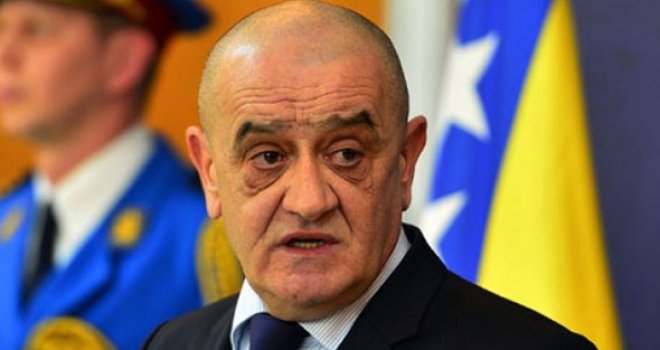Bevanda u pismu Plenkoviću: Stavovi Zvidića nisu službeni stavovi Vijeća ministara