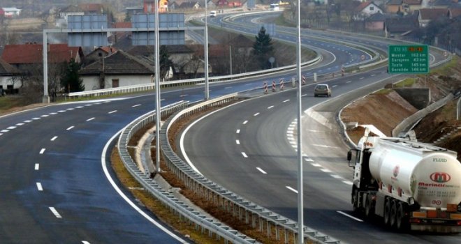 Spiskali pet milijardi KM od akciza i registracija: Kako je BiH ostala bez 600 kilometara autoputa...