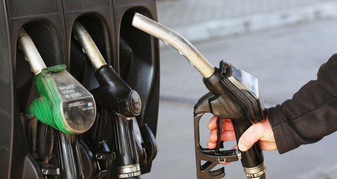 Mađarska podigla cijene goriva za strance: Plaćaju 40 posto više od domaćih