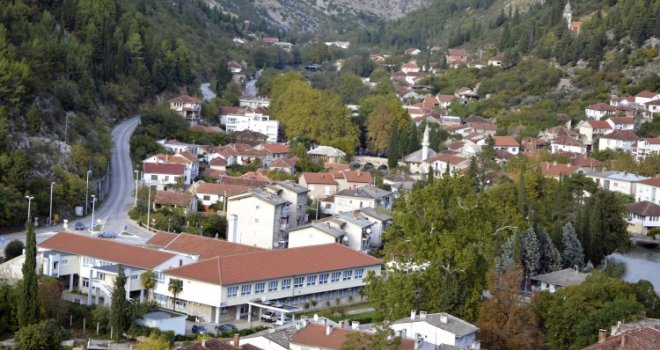 Otimačina pod istragom POSKOK-a, gradonačelnik šuti: Kako je u Stocu (ras)prodana državna imovina?!
