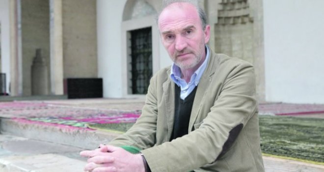 Poznati publicista doživio infarkt: Nedžadu Latiću ugrađen stent