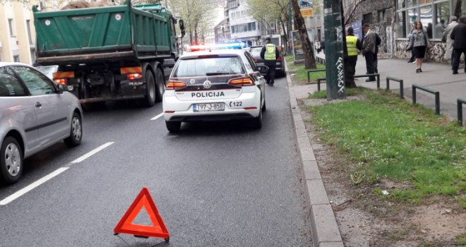 Poznajete li teško povrijeđenog muškarca? Pješak nakon udesa prebačen na KCUS, bori se za život