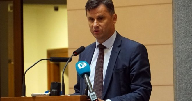 Fadil Novalić na komemoraciji Aliji Behmenu: Nije vukao ishitrene poteze i nije bio populista...