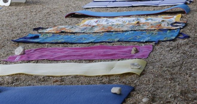 Ako vam na plaži ne daju da stavite peškir, ovo trebate znati: Kako stati u kraj bahatim 'vlasnicima'?!