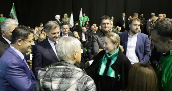 Sebija: Narode, građani, dajte nam puno glasova da pravimo jaku vlast!