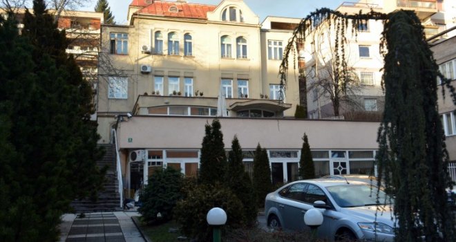 SDA: Nedopustivo je etničko čišćenje Bošnjaka sa čelnih funkcija u pravosuđu, tražimo od VSTV-a da...