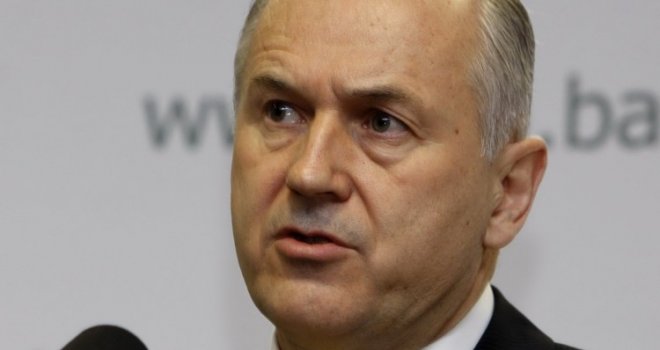 Ko će naslijediti Inzka: Schmidt je dobio jakog protukandidata, ko je Kanađanin Joseph Ingram?