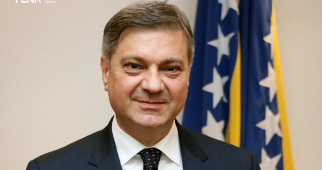 Bh. apsurdi: Zvizdić na čelu i izvršne i zakonodavne vlasti