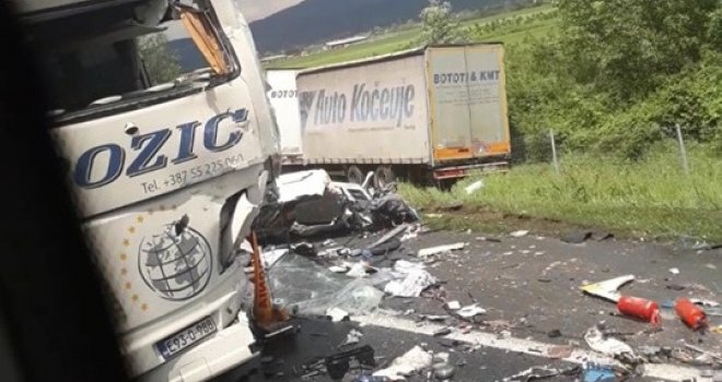 Užas na autoputu u Hrvatskoj: Vozač kamiona poginuo u sudaru s autobusom iz BiH, povrijeđeno više od deset putnika