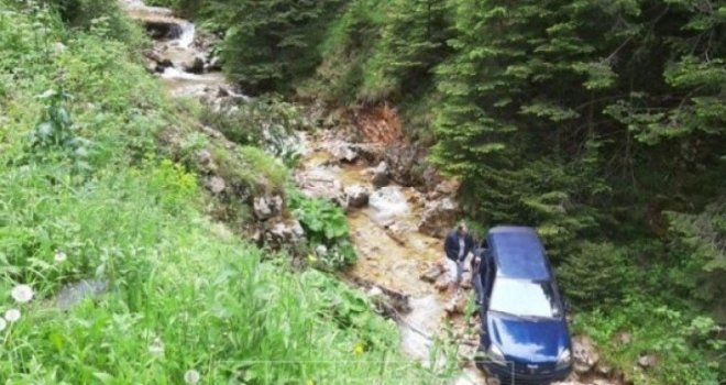 Mladić i djevojka povrijeđeni u teškoj nesreći na Jahorini: Automobilom sletjeli s ceste