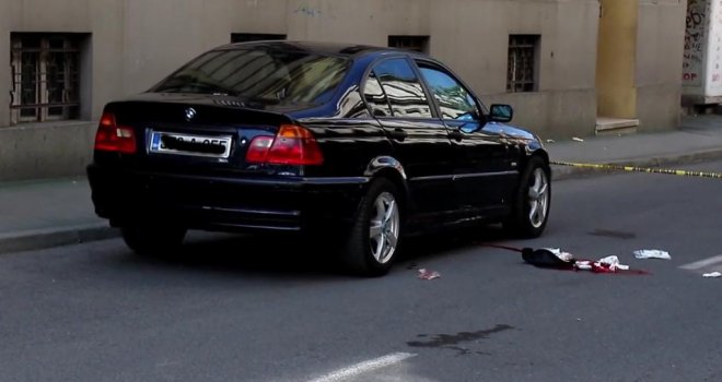 Tragedija: Preminuo pješak kojeg je udario automobil u centru Sarajeva