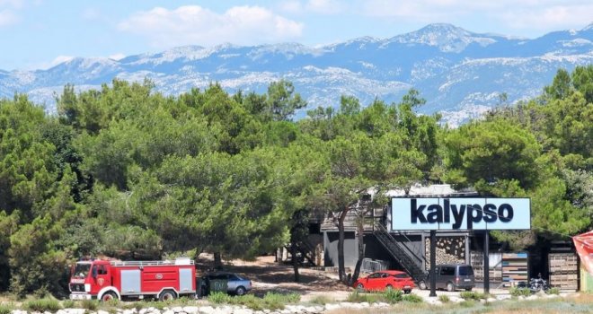 Požar na Zrću je podmetnut! Policija i dalje traži piromana